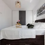 Dora Zadarvillas