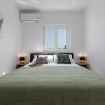 Dora Zadarvillas * Murvica (Policnik)