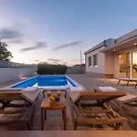 Dora Zadarvillas Villa *