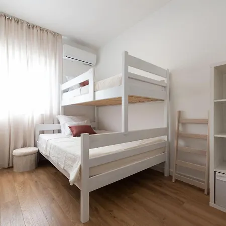 Dora Zadarvillas Vila Murvica (Policnik)