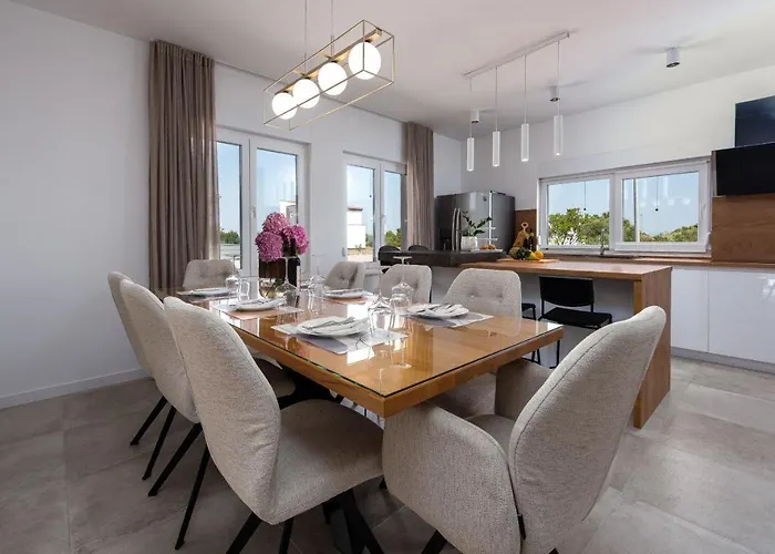 Dora Zadarvillas Murvica (Policnik)