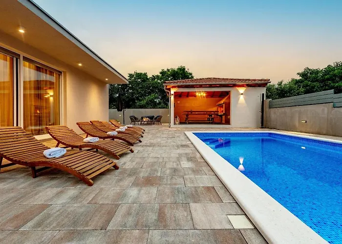 Dora Zadarvillas Murvica (Policnik)