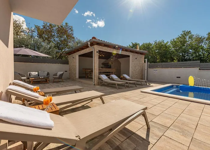 Dora Zadarvillas Vila Murvica (Policnik)